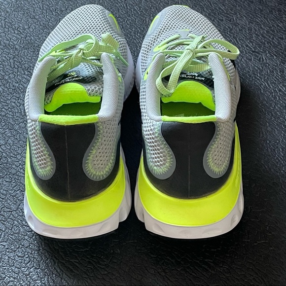 Nike Renew Men’s Running Sneaks - Picture 4 of 5
